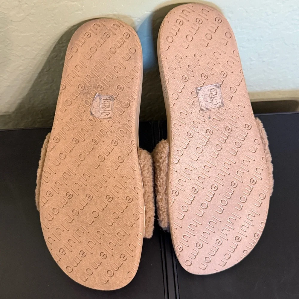Lululemon Fleece Restfeel Slide Size US 8 - Picture 4 of 5
